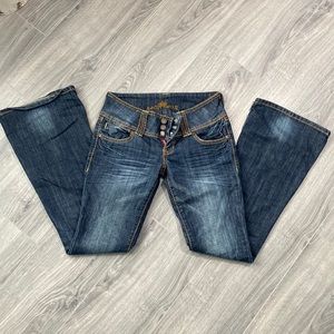 Almost famous jeans size 5